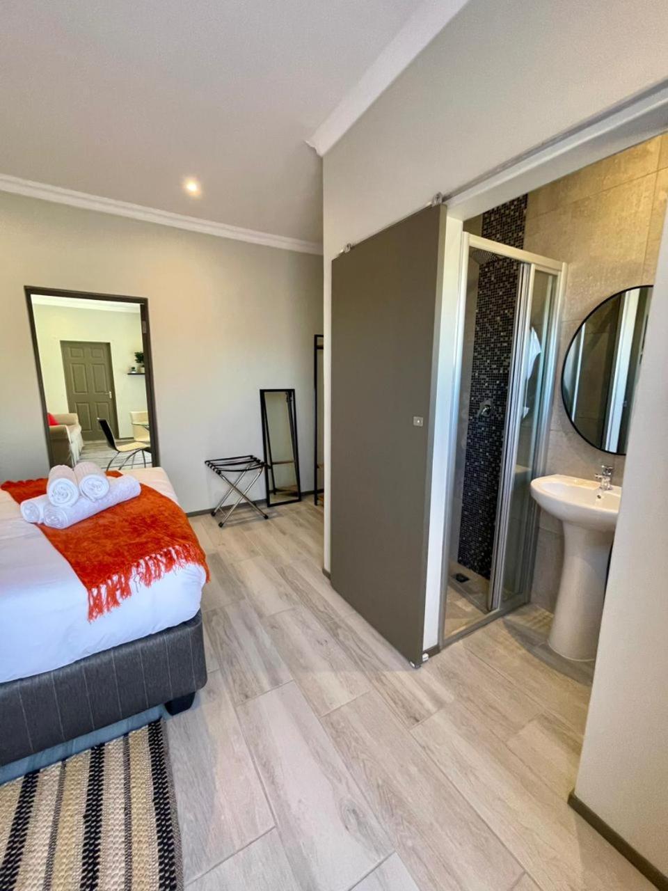 Tehillah On Boom Apartment Bothasig Luaran gambar