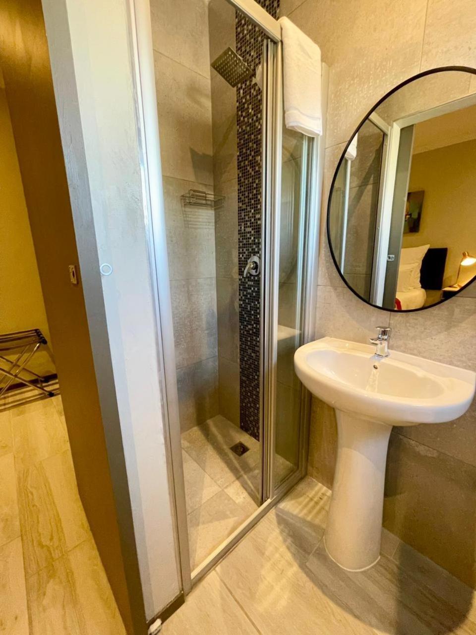 Tehillah On Boom Apartment Bothasig Luaran gambar
